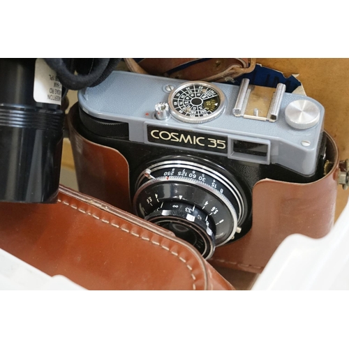 480 - Collection of cameras and photographic equipment, to include a Canon T50 film camera with lenses in ... 