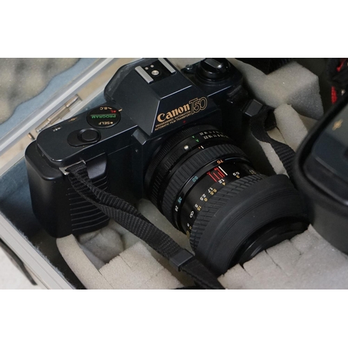 480 - Collection of cameras and photographic equipment, to include a Canon T50 film camera with lenses in ... 