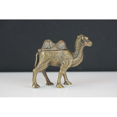 364 - A brass vesta case in the form of a camel