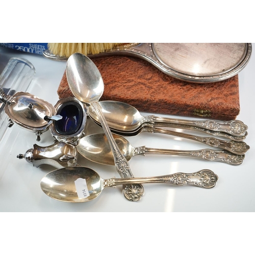 400 - A mixed collection of silver plate to include cutlery, jugs, cruet, napkin rings....etc..