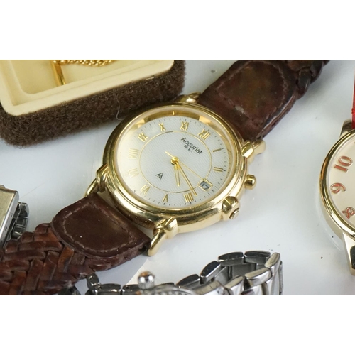 433 - A collection of contemporary and vintage ladies and gents wristwatches together with a small quantit... 