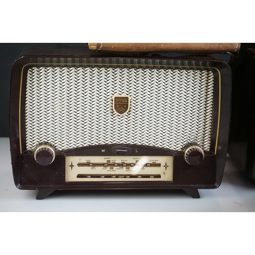 492 - Mid 20th Century Bush Bakelite mains radio type DAC.90.A, 30cm wide, together with a Bakelite Ultra ... 