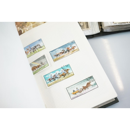 442 - Collection of postcards contained within two albums, spanning the 20th Century, mainly depicting bui... 