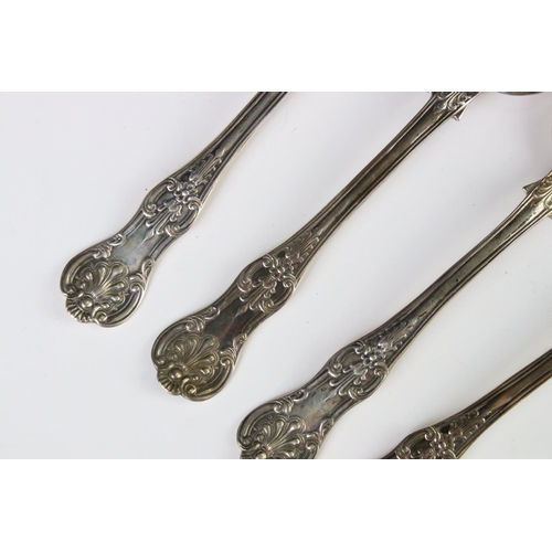 400A - A collection of fully hallmarked sterling silver to include hand mirror, brush, cruet set and table ... 