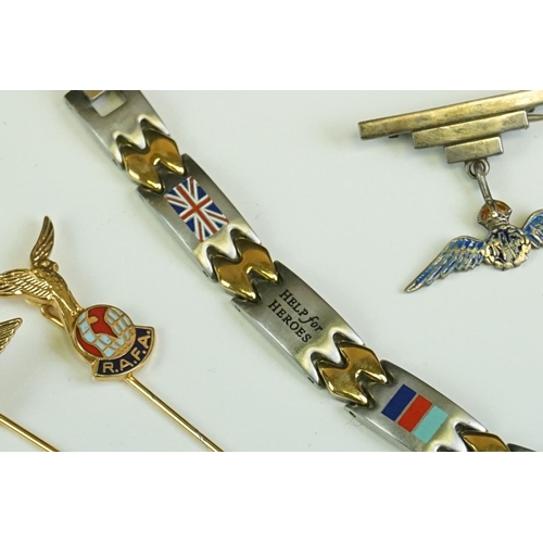 15 - A Collection Of Royal Air Force / RAF Sweetheart Brooches, Rings, Earrings And Pendants, To Include ... 