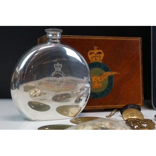 24 - A Collection Of Mixed Royal Air Force Collectables To Include A Wooden Cigarette Box, Cap Badges, Po... 