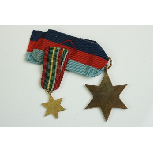 89 - A Small Collection Of Five Military Medals To Include A Full Size British World War Two 1939-45 War ... 