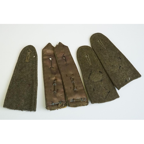 103 - A Small Group Of British Militaria To Include Epaulettes and Ubique Grenade Badges.