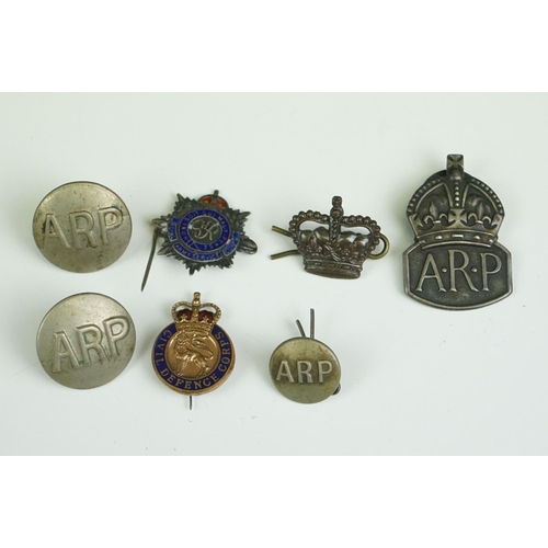 119 - A Small Collection Of British World War Two Civil Defence Corps And Air Raid Precautions Cloth Badge... 