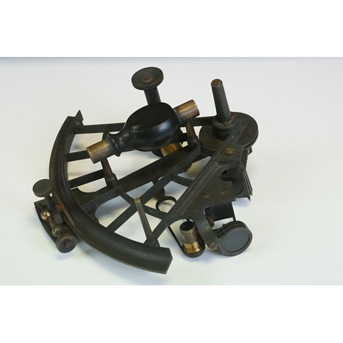 133 - A Late 19th / Early 20t Century Naval Sextant, No Visible Makers Marks.