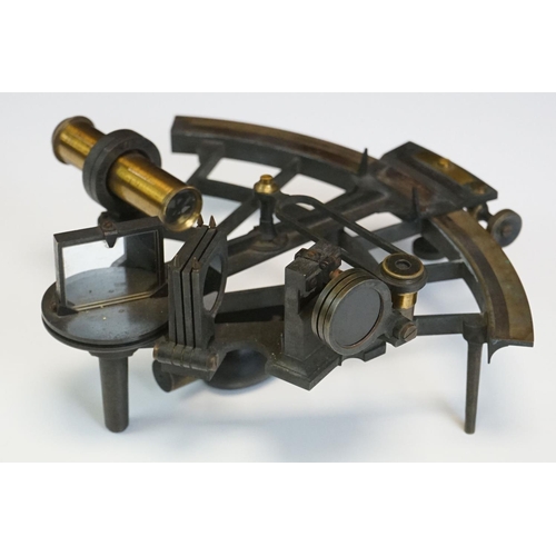 133 - A Late 19th / Early 20t Century Naval Sextant, No Visible Makers Marks.