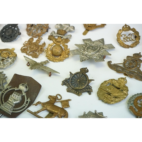 153 - A Collection Of Approx Thirty Military Cap Badges To Include The Army Cyclist Corps, The Bedfordshir... 