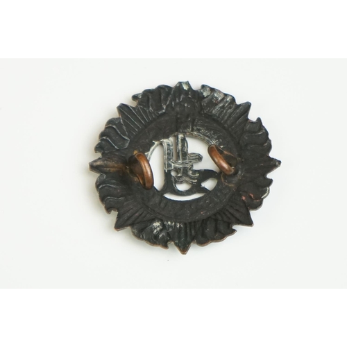 159 - A British Military Irish Defence Force Fianna Fáil Bronze Cap Badge Complete With Twin Loop Fixings ... 