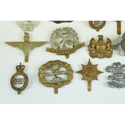 165 - A Collection Of Approx Thirty Military Cap Badges To Include The Wiltshire Regiment, The Royal Armou... 