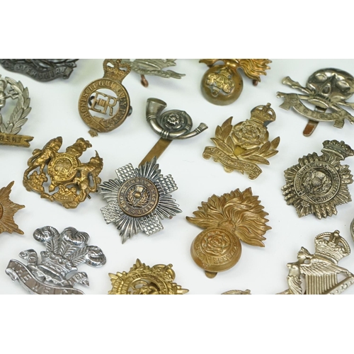 165 - A Collection Of Approx Thirty Military Cap Badges To Include The Wiltshire Regiment, The Royal Armou... 