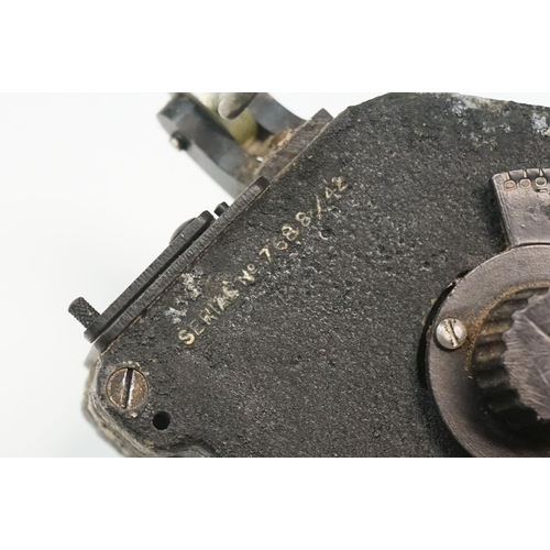 187 - A British World War Two Military Issued Bubble Sextant MK.IX BM. No.7688/42.