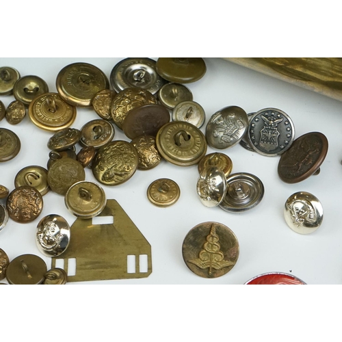 219 - A Small Collection Of Mixed Militaria To Include Cap Badges, Buttons, Collar Badges And Shoulder Tit... 