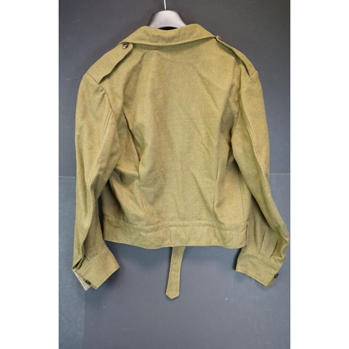 192 - A Collection Of Three x 1950's Australian Army Battledress Blouses, One Of The Blouses Fitted With R... 