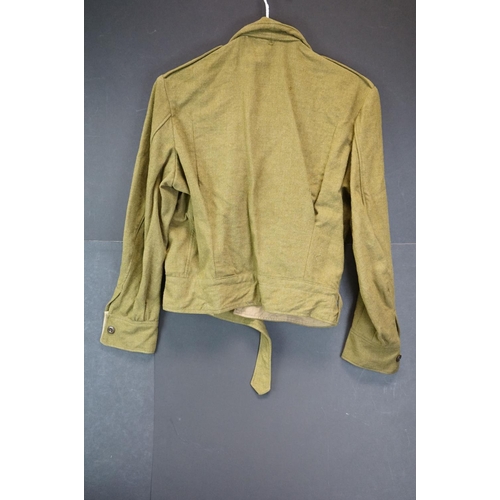 192 - A Collection Of Three x 1950's Australian Army Battledress Blouses, One Of The Blouses Fitted With R... 