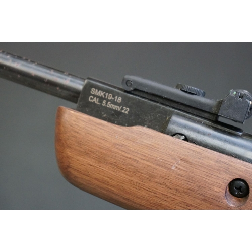 359 - A SMK 19-18 CAL. 5.5mm / .22 Air Rifle.