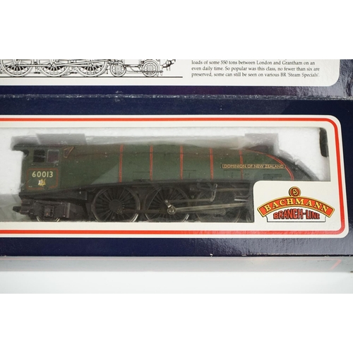 101 - Five boxed OO / HO gauge locomotives to include Dapol D22 2-6-2 Prairie GWR green, 2 x Bachmann (315... 