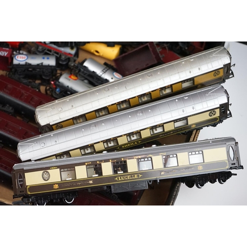 105 - 0ver 50 OO gauge items of rolling stock to include Hornby, Lima and Triang featuring coaches, tanker... 