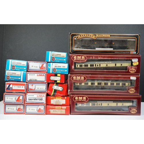 107 - 20 Boxed OO gauge items of rolling stock to include 8 x Lima, 7 x Airfix, 4 x Triang/Hornby and 1 x ... 