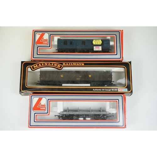 107 - 20 Boxed OO gauge items of rolling stock to include 8 x Lima, 7 x Airfix, 4 x Triang/Hornby and 1 x ... 