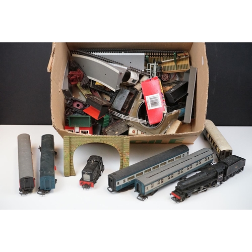 109 - Quantity of OO gauge model railway to include 2 x locomotives, rolling stock featuring coaches and w... 