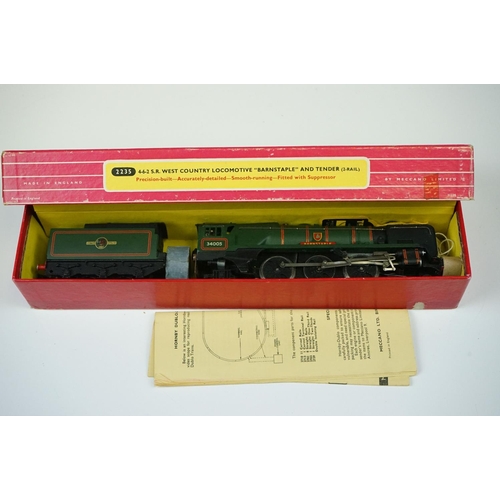 65 - Two boxed Hornby Dublo 2 rail locomotives to include 2235 4-6-2 SR West Country Locomotive Barnstabl... 