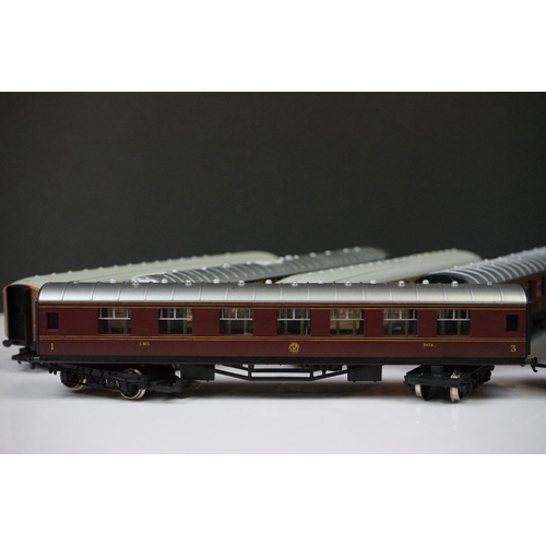 74 - 11 Hornby OO gauge items of rolling stock to include Pullman, LNER & LMS examples