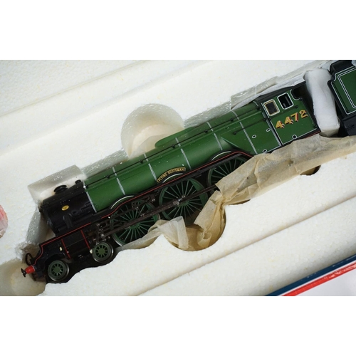 77 - Boxed Hornby OO gauge Live Steam LNER 4-6-2 Class A3 Flying Scotsman steam powered locomotive set, c... 