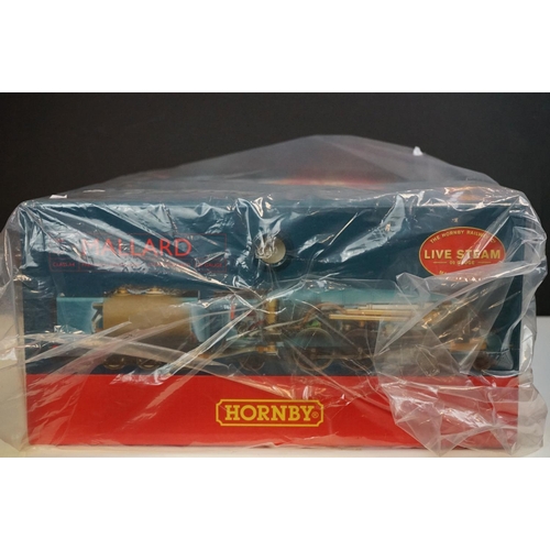 78 - Boxed Hornby OO gauge Live Steam LNER 4-6-2 Class A4 Mallard steam powered locomotive set, complete ... 