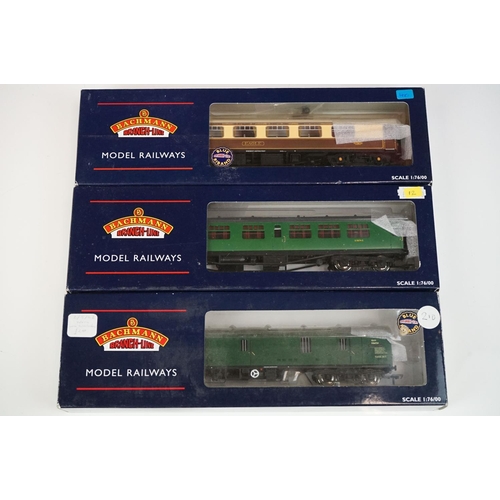 81 - 39 Boxed Bachmann OO gauge items of rolling stock to include 39270 BR MK1 NOX GUV Rail Express Syste... 