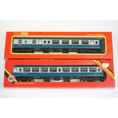 88 - 15 Boxed OO gauge items of rolling stock to include 13 x Hornby and 2 x Wrenn, features coaches, wag... 