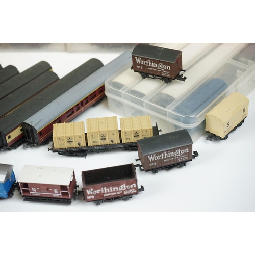 96 - Over 55 cased and uncased N gauge items of rolling stock to include Peco, Fleischmann, Trix etc, fea... 