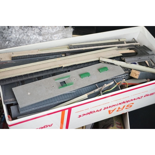 116 - Quantity of N gauge model railway accessories to include track, plastic & card trackside buildings, ... 