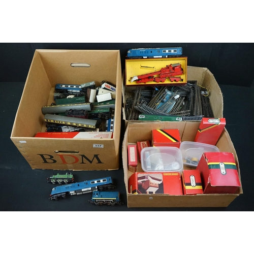 117 - Collection of OO gauge model railway to include 4 x locomotives, 20 x items of rolling stock, boxed ... 