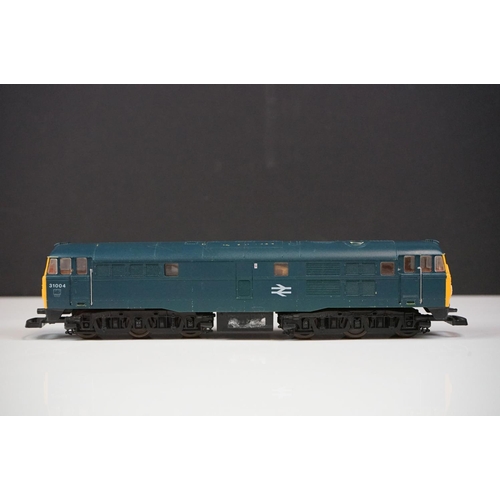 124 - Four OO gauge locomotives to include 3 x Lima (59001, Sir Edward Elgar & 31003 BR) and Hornby D6119