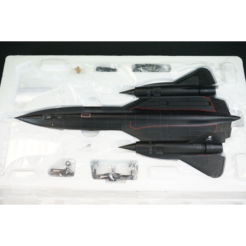 1037 - Three boxed 1/72 Century Wings Wings of Heroes diecast models to include 655058 SR-71 US Air Force 9... 