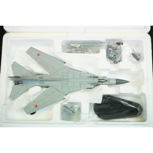 1048 - Boxed ltd edn Canadian Warplane Heritage 1/72 AVRO CF-105 Arrow 25201 diecast model plus 2 x boxed H... 