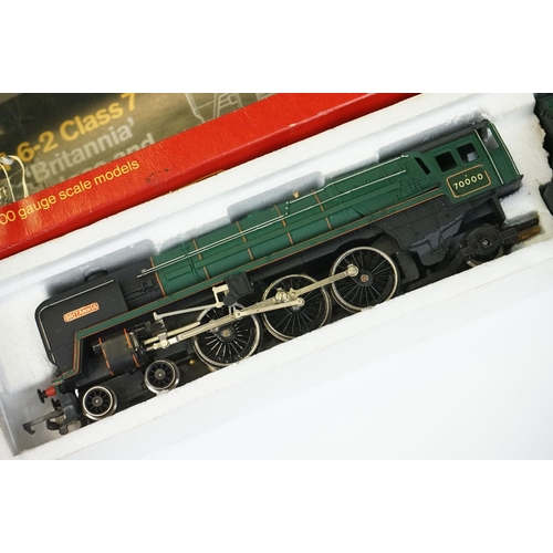 169 - Eight boxed Hornby OO gauge locomotives to include 2 x The Queen Mother, Mammoth, Britannia, BR Rail... 