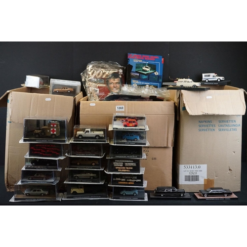 1060 - Collection of around 120 boxed The James Bond 007 Car Collection diecast models with some magazines,... 