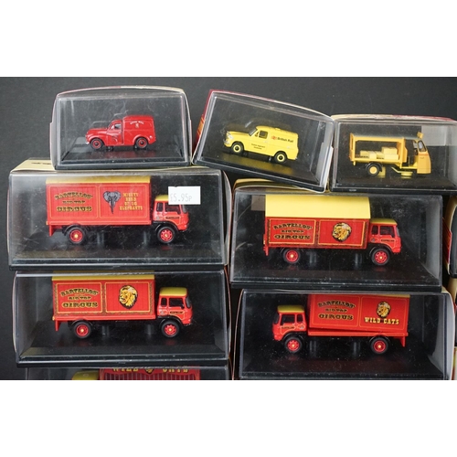 1065 - 28 Boxed / cased Oxford Diecast Hornby diecast models to include 6 x Bartello's Big Top Circus Vehic... 