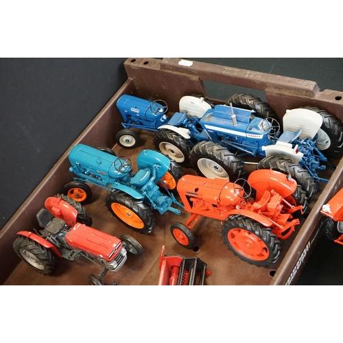 1065 - 28 Boxed / cased Oxford Diecast Hornby diecast models to include 6 x Bartello's Big Top Circus Vehic... 