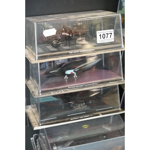 1077 - 22 Boxed/cased Batman Automobilia Collection diecast models by Eaglemoss, vg