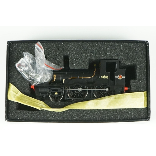 136 - Boxed Kernow Model Rail Centre K2102 Adams O2 Tank BR Black Late Crest 16 Ventor locomotive plus a b... 