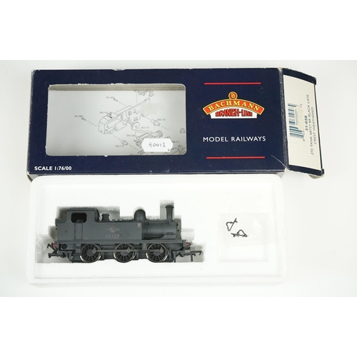 138 - Four boxed OO gauge locomotives to include Bachmann 31-475A Class G2A 49064 BR Black late crest with... 