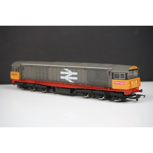 141 - Nine OO gauge locomotives to include Hornby BR Railfreight, Hornby BR 90020, Bachmann GWR 2-8-0 with... 