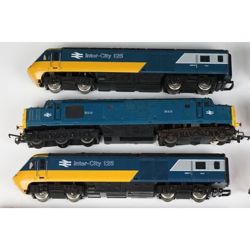 143 - 15 OO gauge locomotives & railcars to include Hornby Clevedon Court, Hornby William Shakespeare, Hor... 